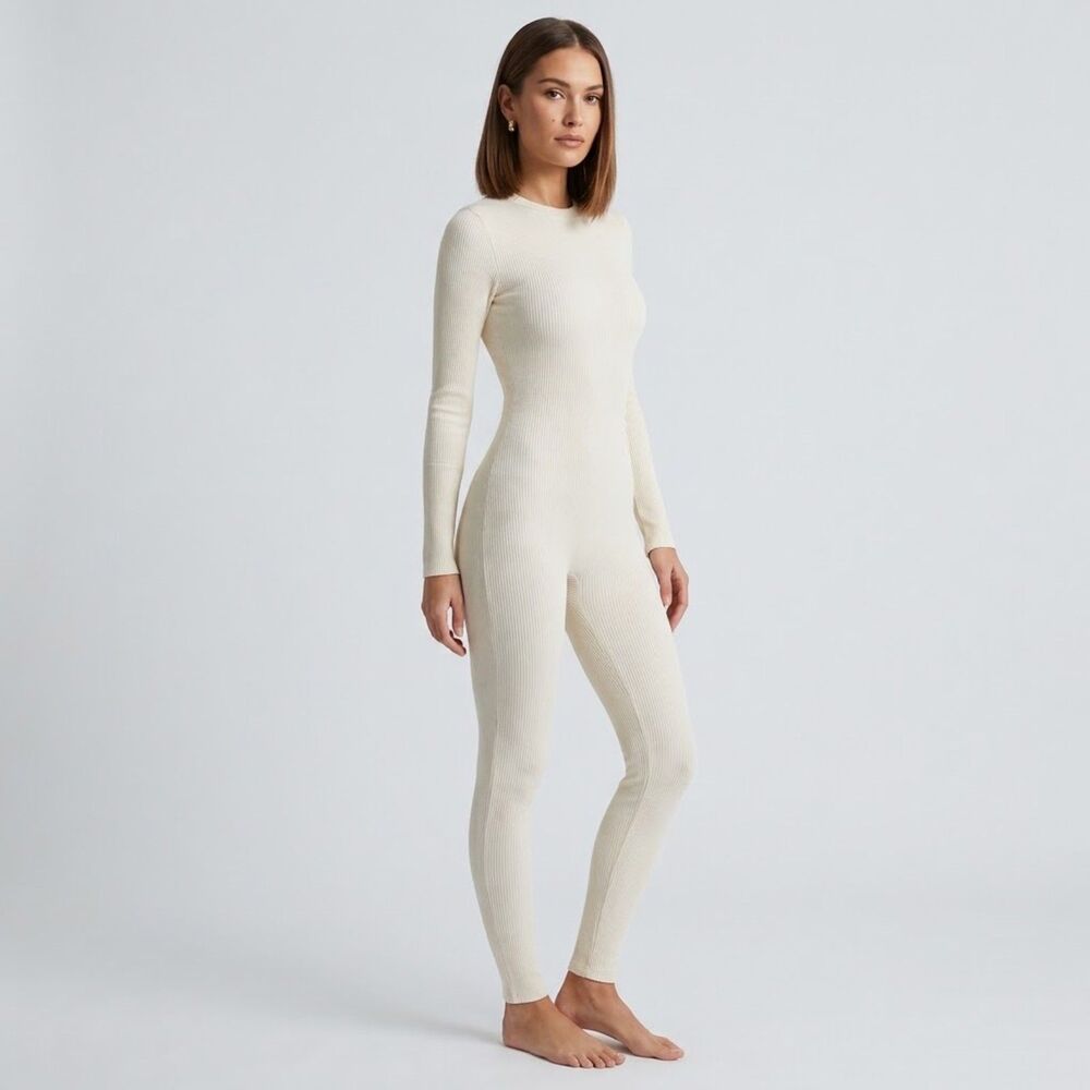 Fashion Nova Women XS Cream Ribbed Long Sleeve Jumpsuit NWT Catsuit Zip